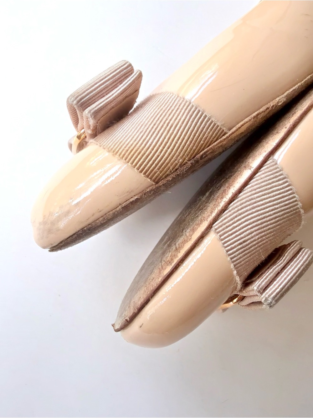 Salvatore Ferragamo Varina Beige Patent Leather Bow Ballet Flats 8.5 - Picture 12 of 16